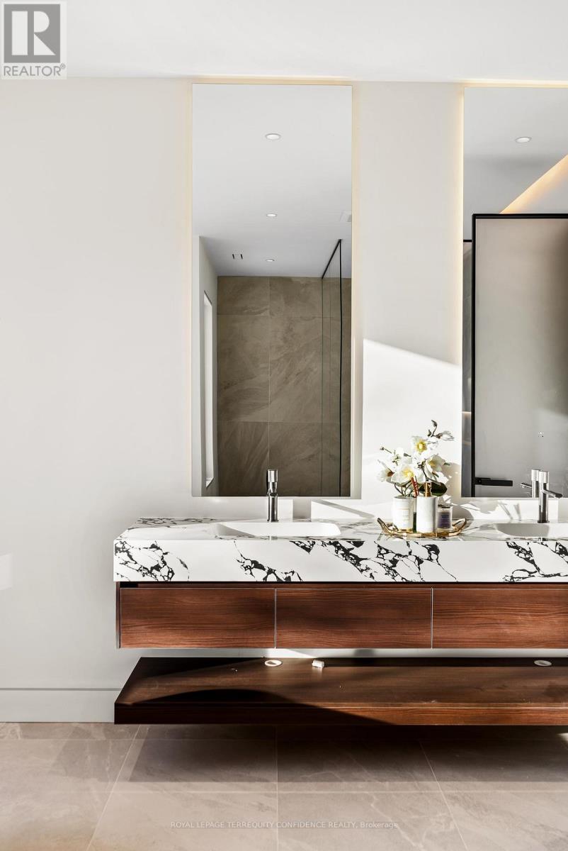 281 Kerrybrook Drive, Richmond Hill, Ontario  L4C 3R2 - Photo 24 - N12837170