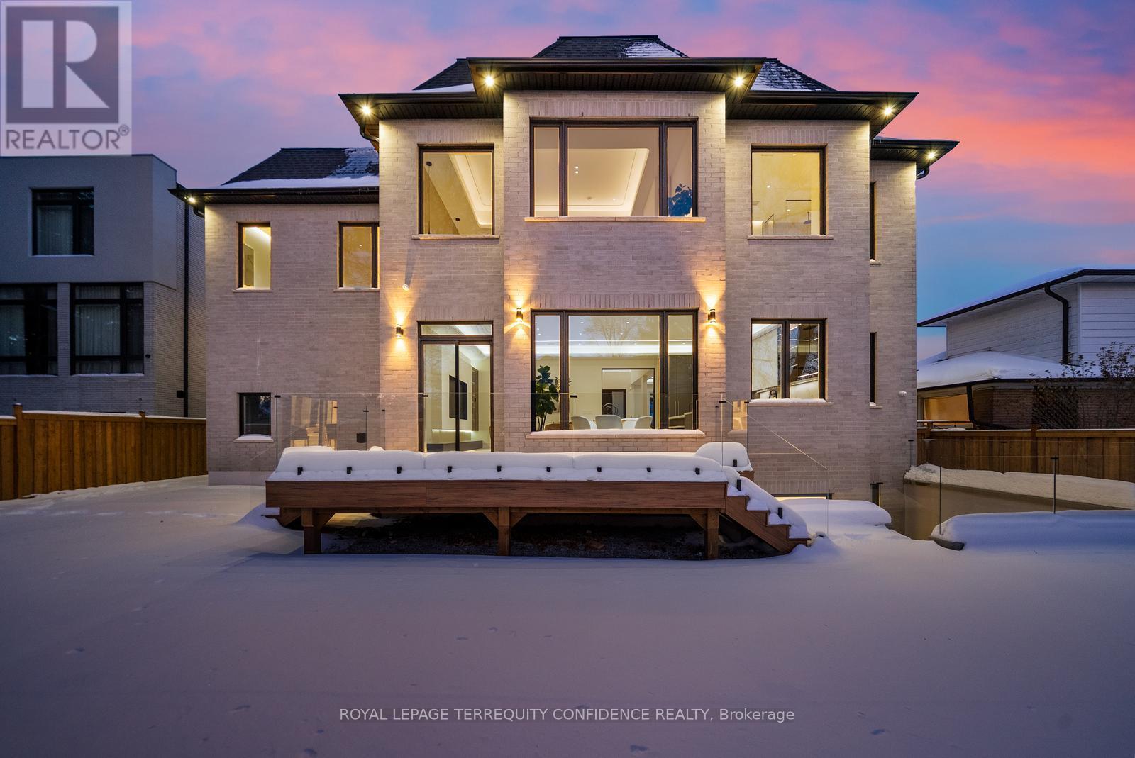 281 Kerrybrook Drive, Richmond Hill, Ontario  L4C 3R2 - Photo 49 - N12837170