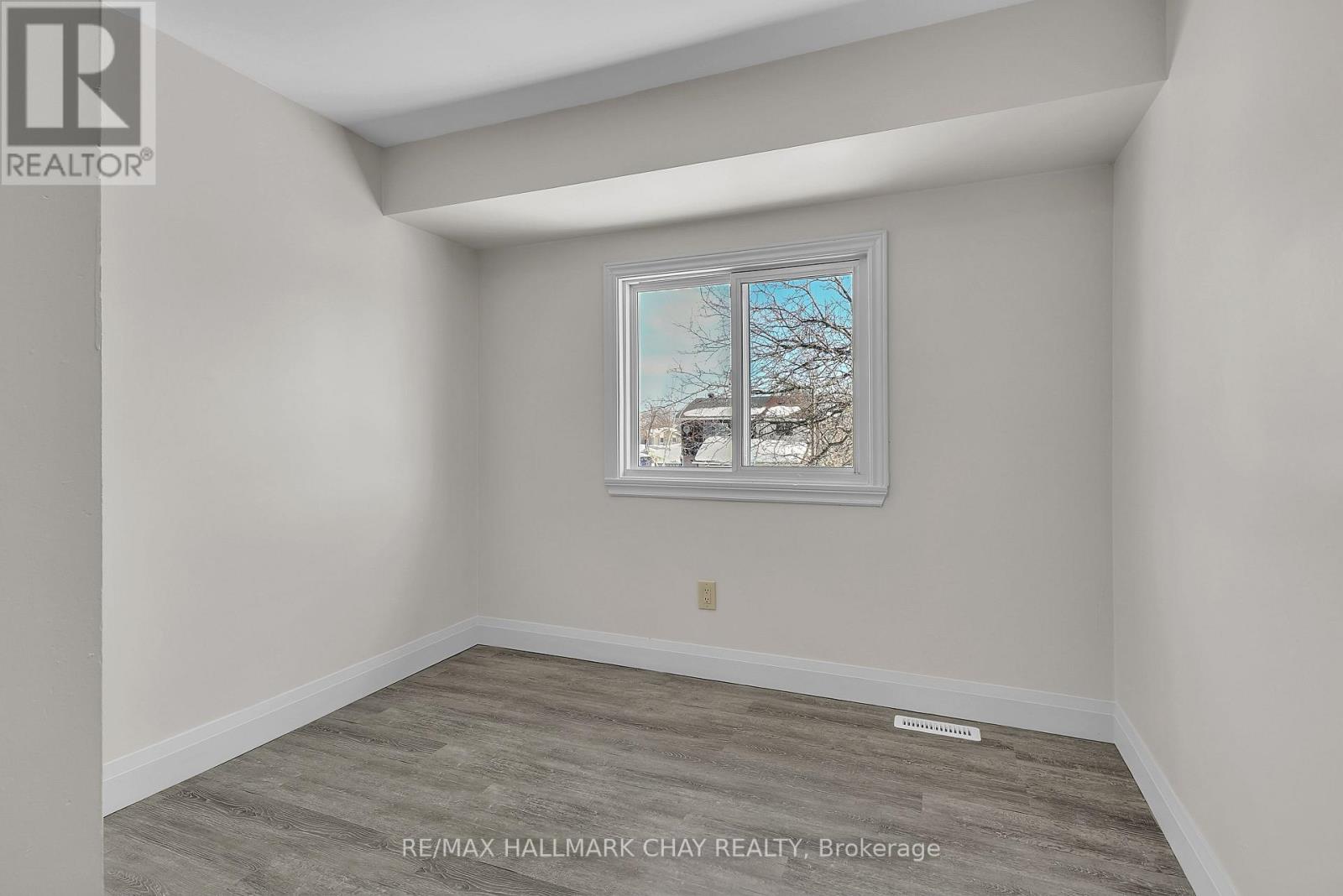 79 Christie Crescent, Barrie, Ontario  L4N 4V2 - Photo 19 - S12850178