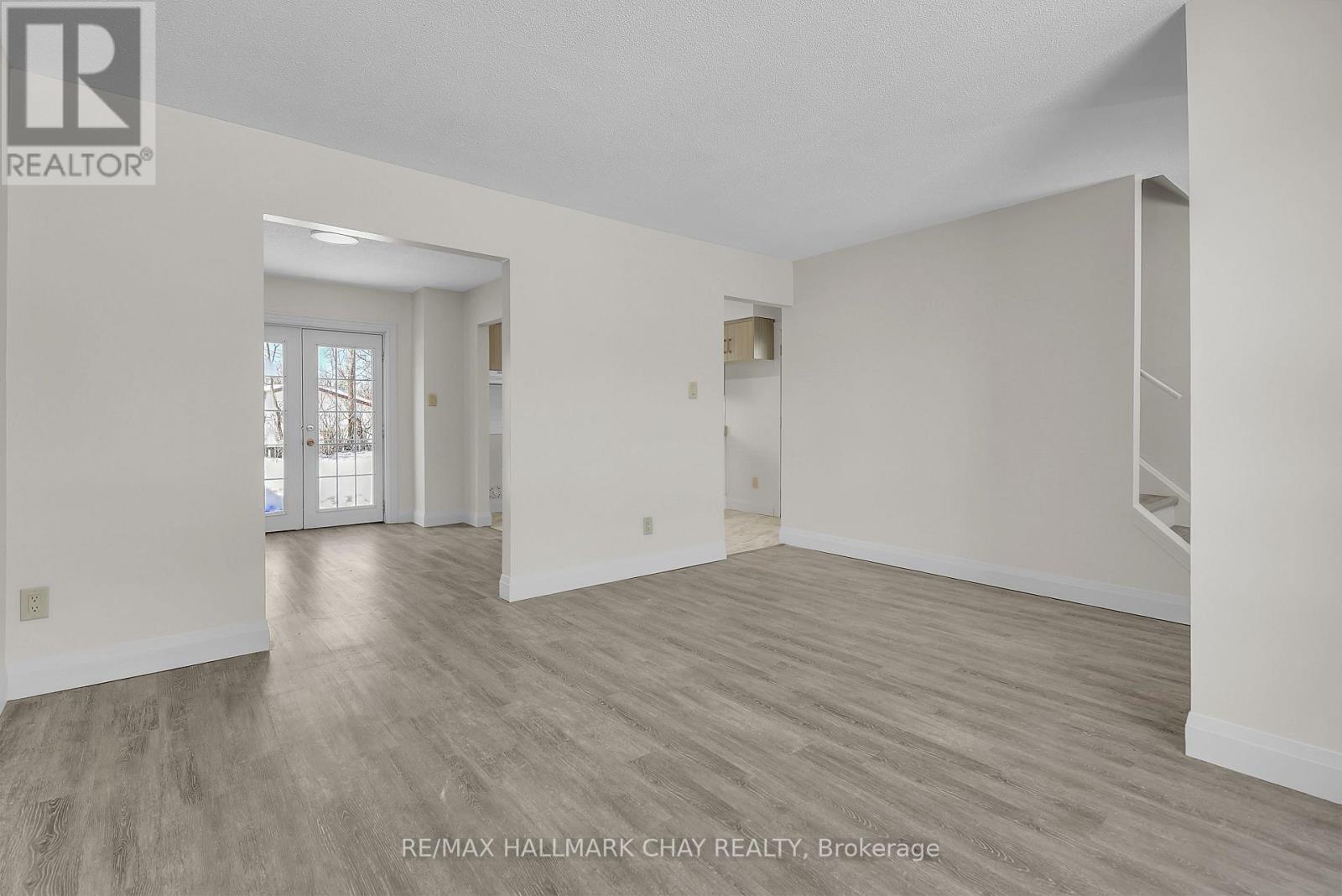 79 Christie Crescent, Barrie, Ontario  L4N 4V2 - Photo 9 - S12850178