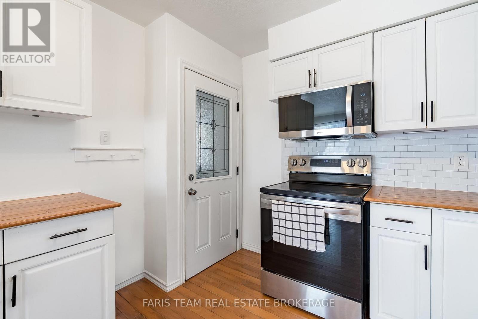 510 Mary Street, Tay, Ontario  L0K 1R0 - Photo 9 - S12805044