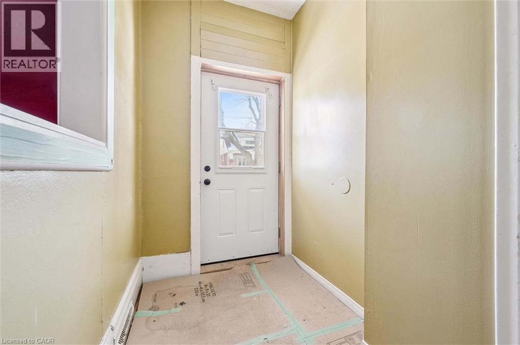 98 William Street W, Waterloo, Ontario  N2L 1J7 - Photo 18 - 40808967