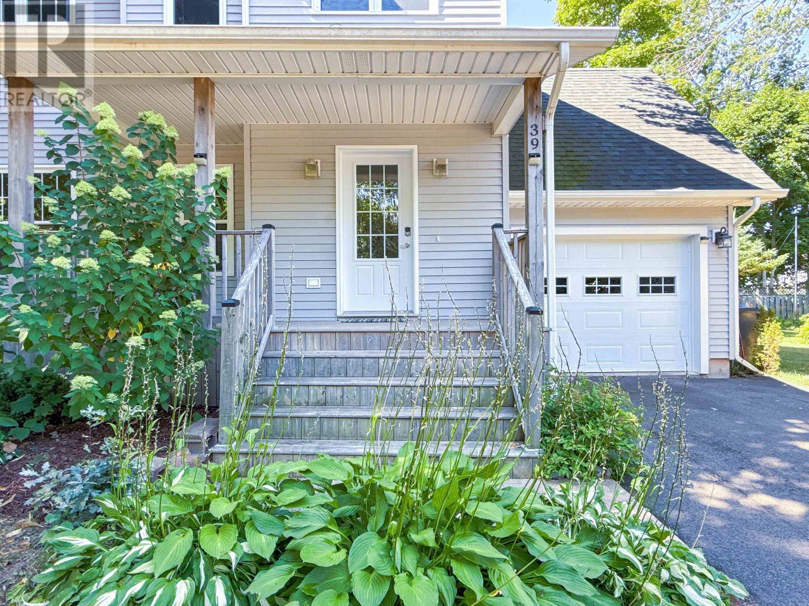 39 Atlantic Road, Charlottetown, Prince Edward Island  C1A 9P4 - Photo 2 - 202603923