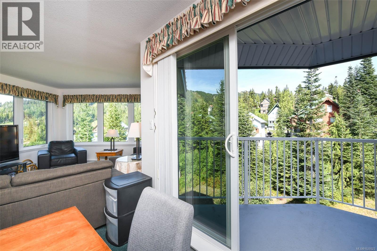 217 1320 Henry Rd, Courtenay, British Columbia  V9J 1L0 - Photo 8 - 1020523