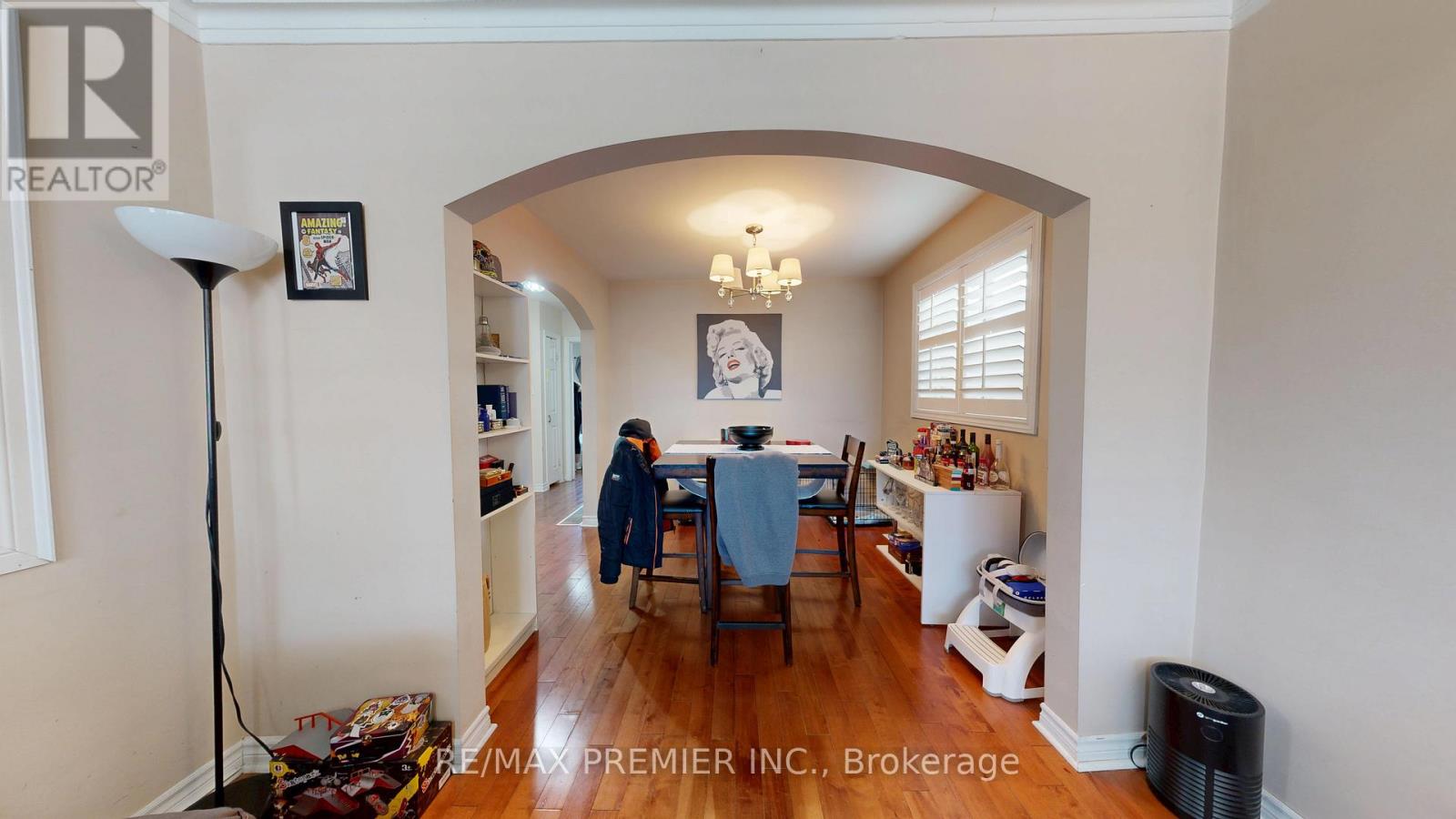 52 Montcalm Avenue, Toronto, Ontario  M6E 4N7 - Photo 8 - W12850226