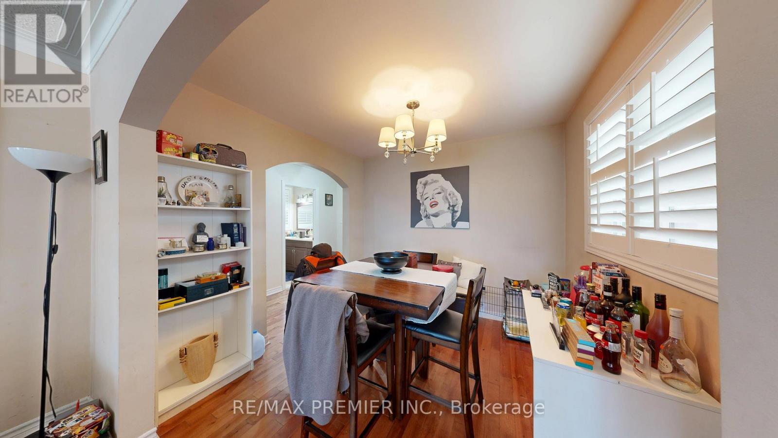 52 Montcalm Avenue, Toronto, Ontario  M6E 4N7 - Photo 9 - W12850226