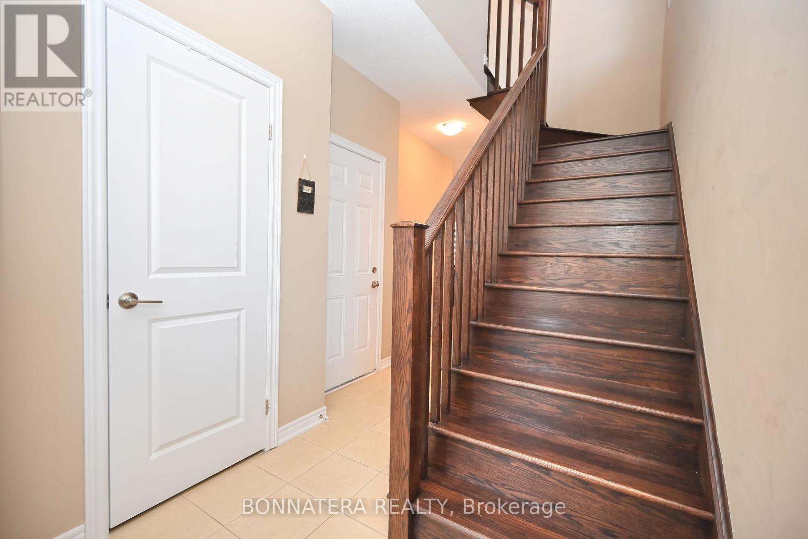 387 Wheat Boom Drive, Oakville, Ontario  L6H 7C2 - Photo 7 - W12850240