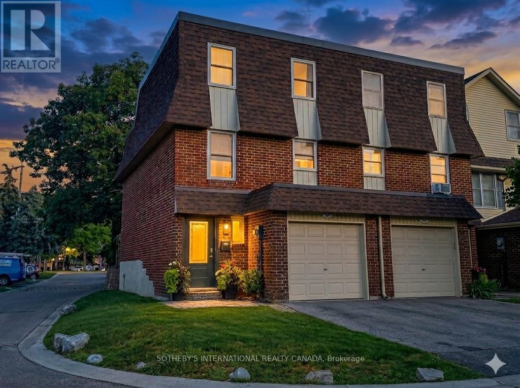 31 - 30 Heslop Road, Milton (Om Old Milton), Ontario  L9T 1B3 - Photo 2 - W12850250