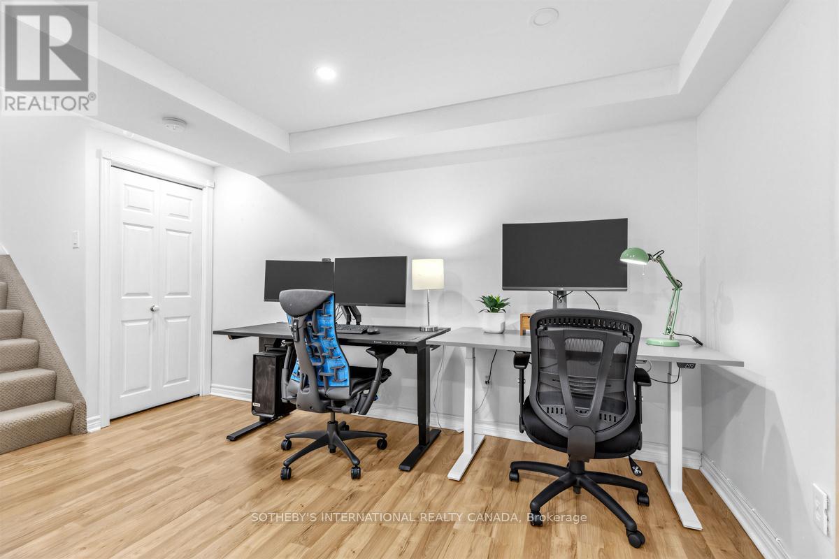 31 - 30 Heslop Road, Milton (Om Old Milton), Ontario  L9T 1B3 - Photo 36 - W12850250