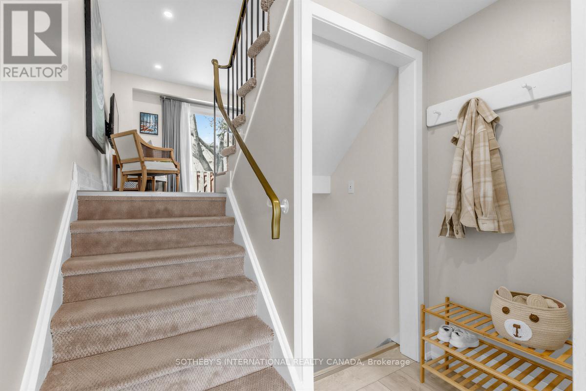 31 - 30 Heslop Road, Milton (Om Old Milton), Ontario  L9T 1B3 - Photo 6 - W12850250