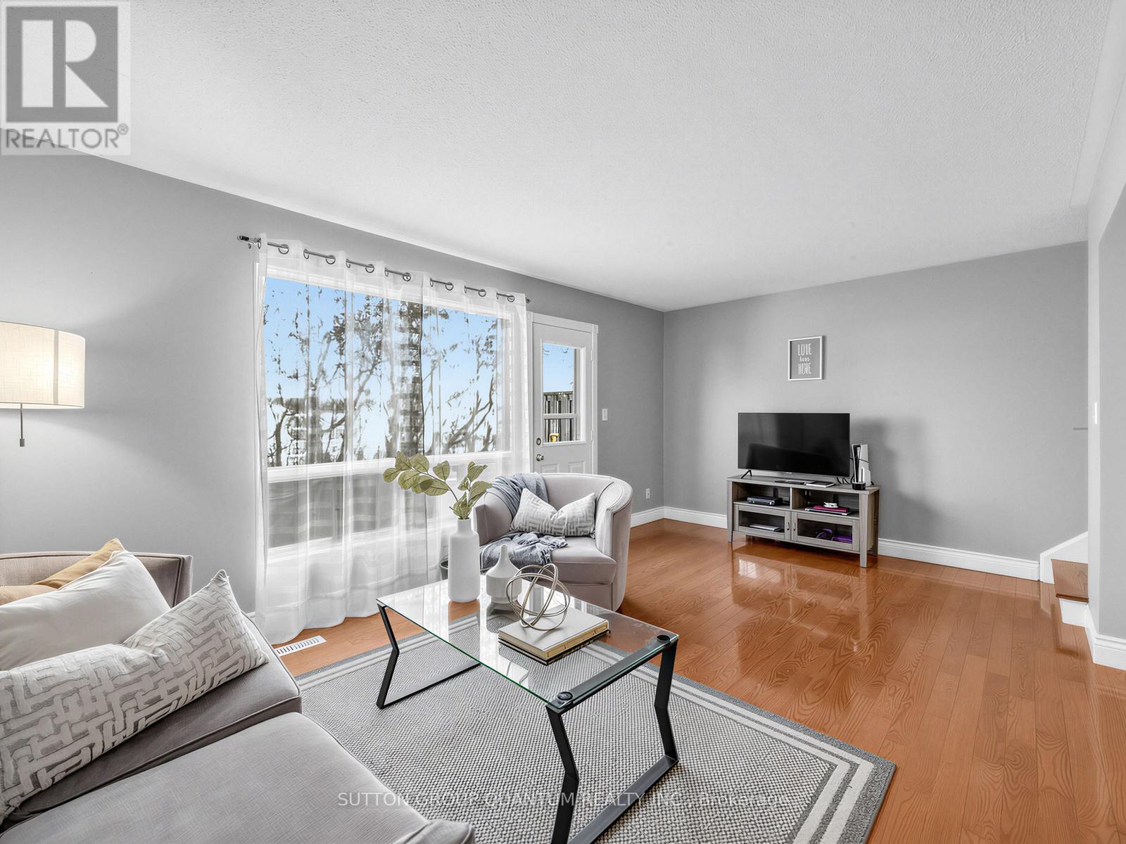 30 - 3665 Flamewood Drive, Mississauga, Ontario  L4Y 3P5 - Photo 8 - W12850270