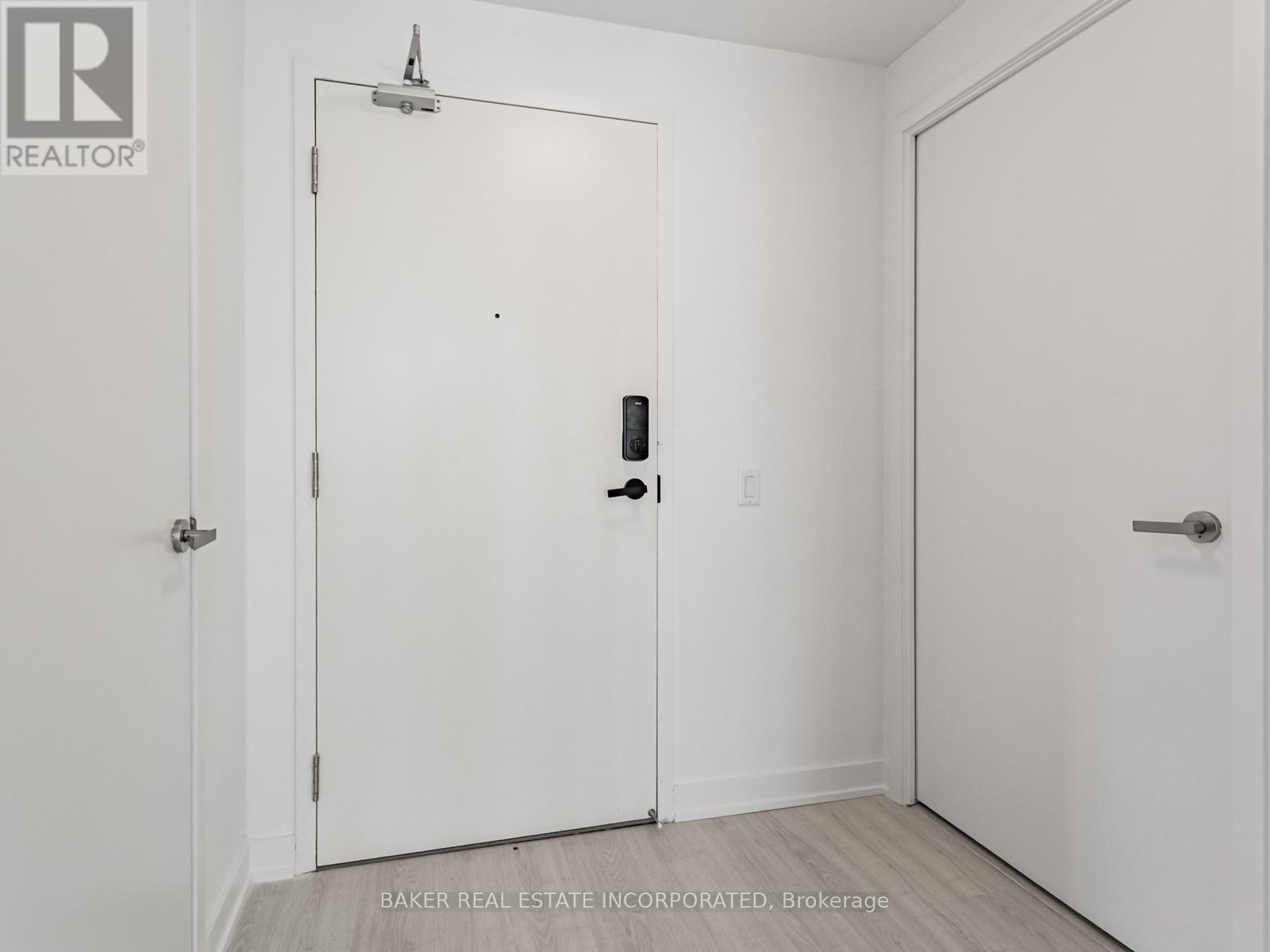 213 - 3883 Quartz Road, Mississauga, Ontario  L5B 0M4 - Photo 3 - W12850282
