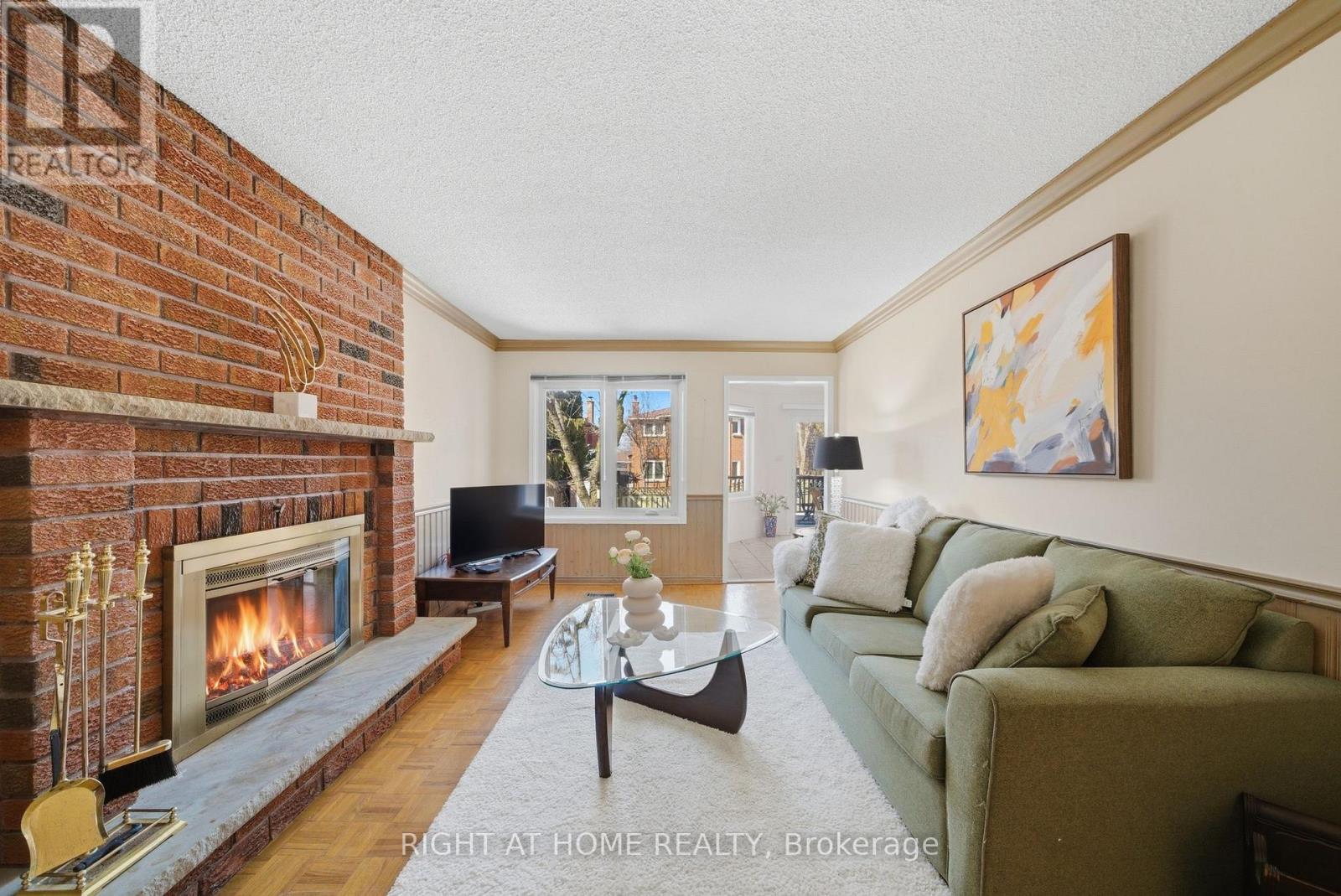 4219 Preston Trail, Mississauga, Ontario  L4W 4R7 - Photo 11 - W12850310