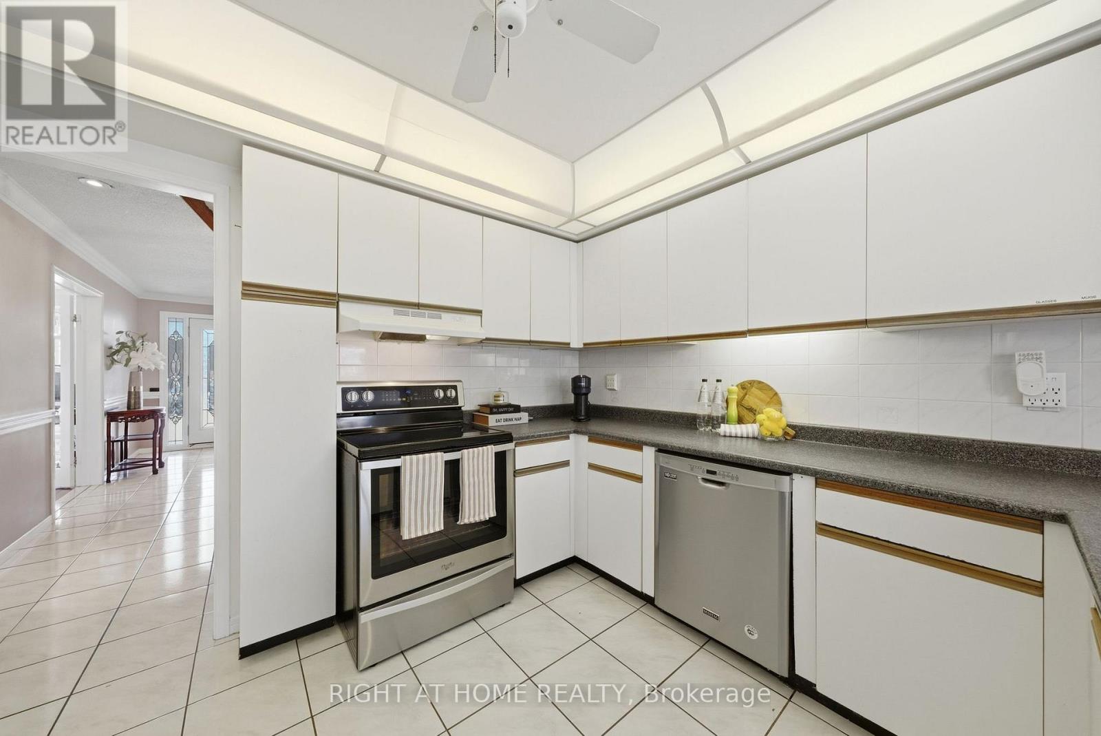 4219 Preston Trail, Mississauga, Ontario  L4W 4R7 - Photo 13 - W12850310