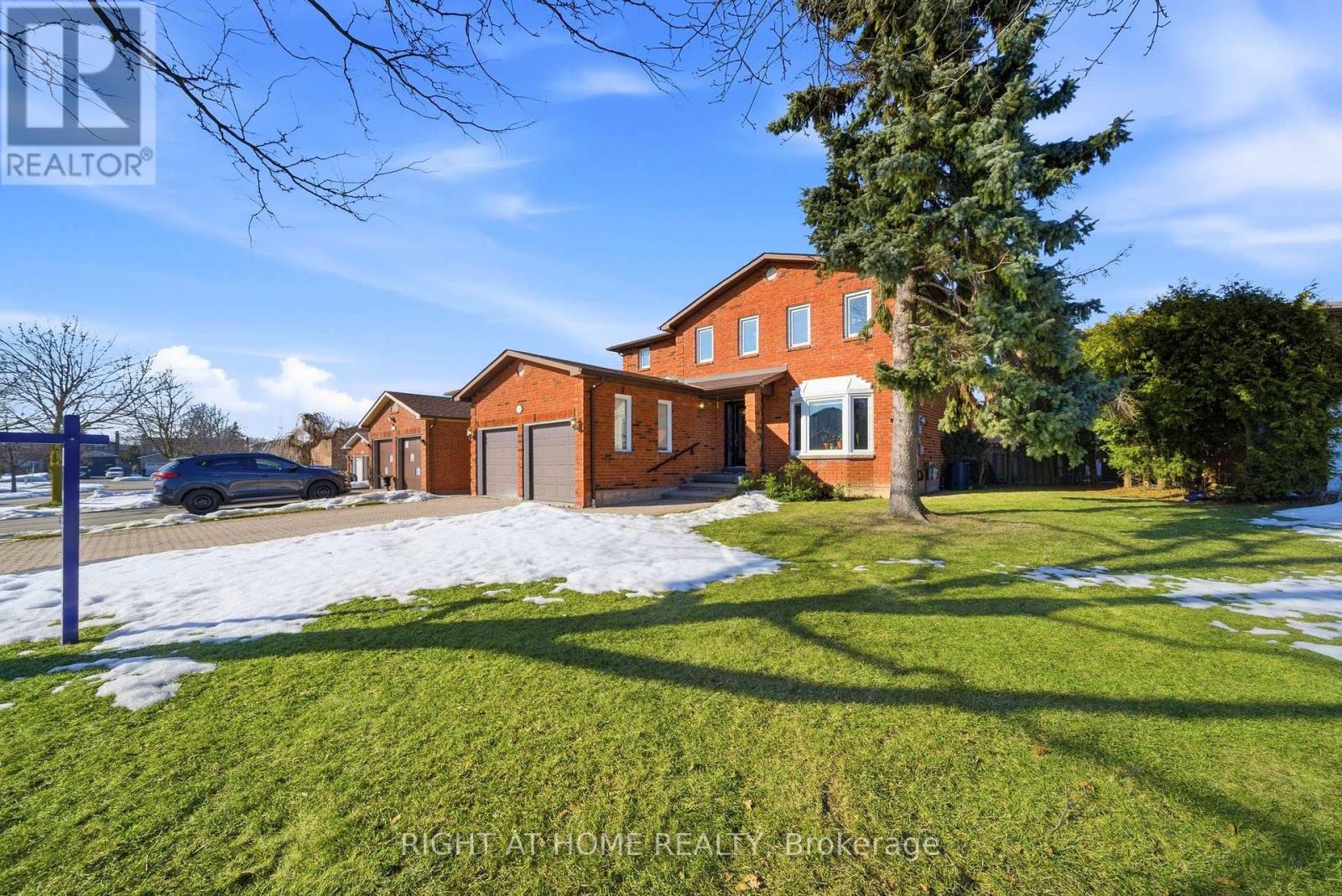 4219 Preston Trail, Mississauga, Ontario  L4W 4R7 - Photo 3 - W12850310