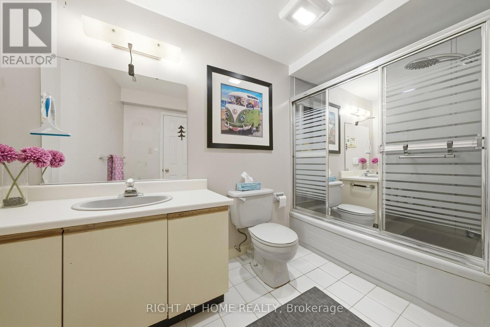 4219 Preston Trail, Mississauga, Ontario  L4W 4R7 - Photo 37 - W12850310