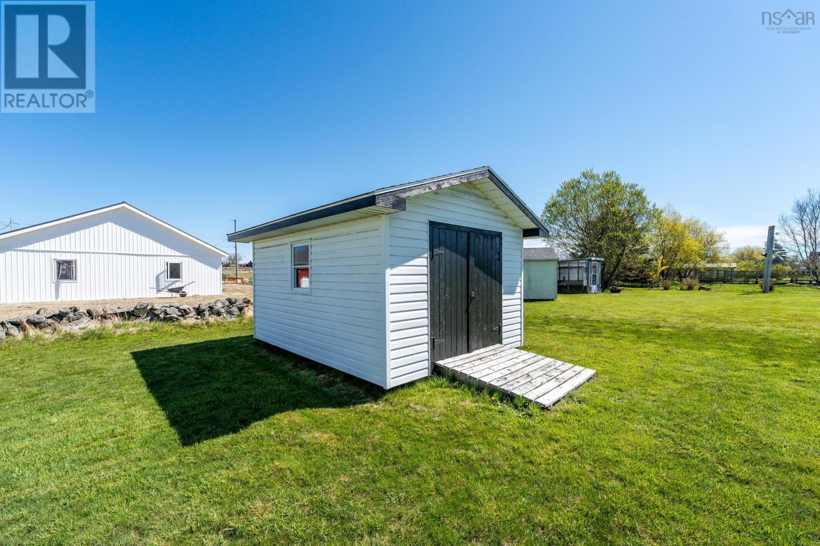 72 Hibernia Street, Yarmouth, Nova Scotia  B5A 2M6 - Photo 8 - 202603911