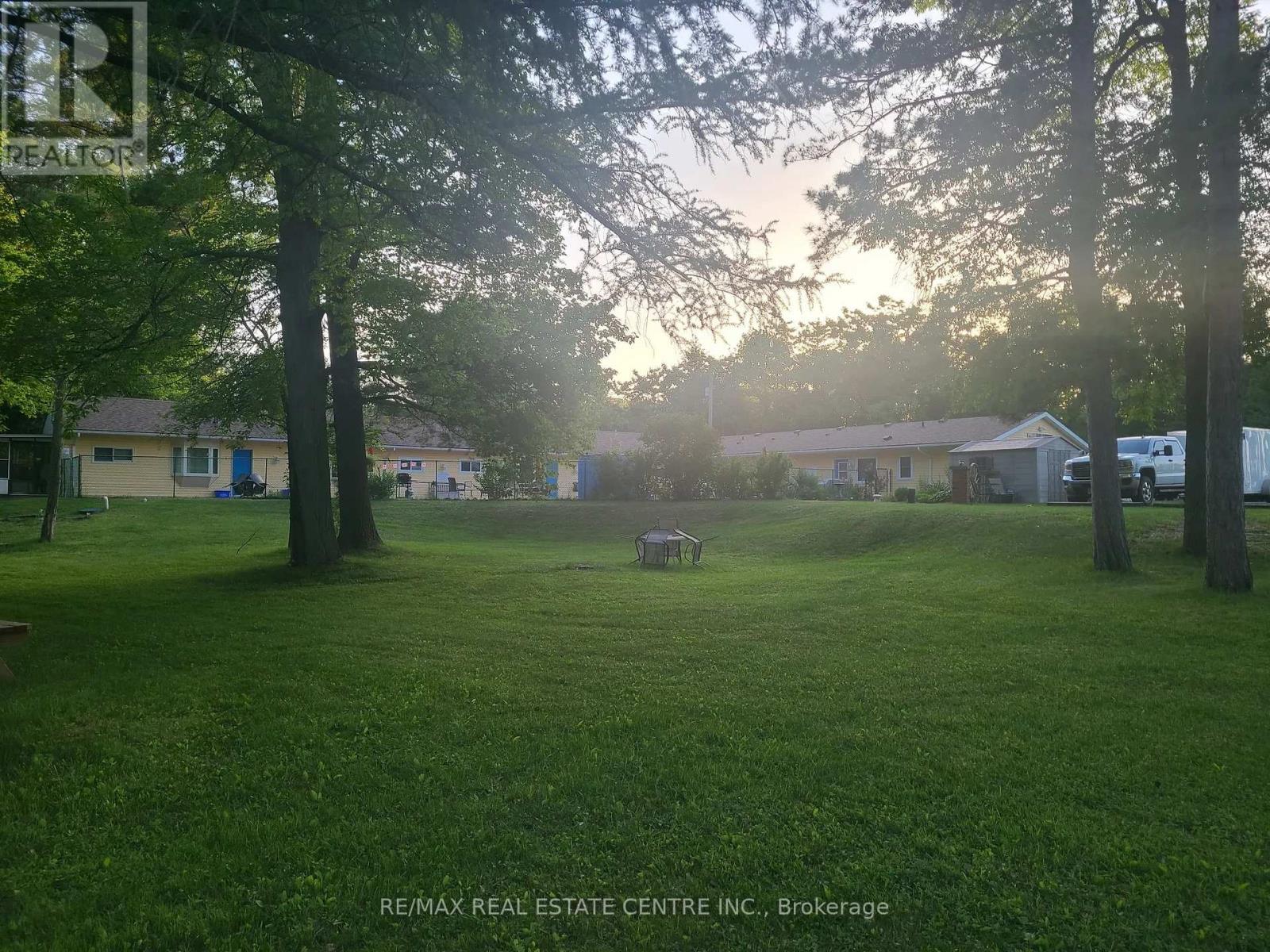 9717 Army Camp Road, Lambton Shores, Ontario  N0N 1J3 - Photo 9 - X12850170