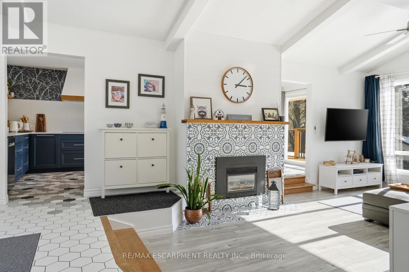 81 Thomson Drive, Hamilton, Ontario  L8B 0G5 - Photo 10 - X12850284