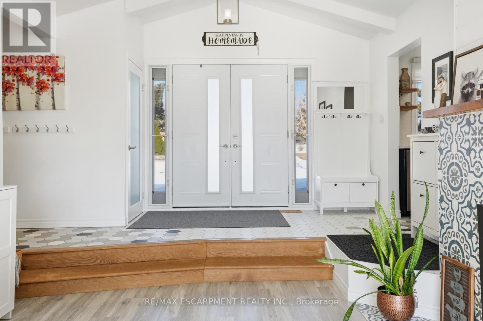 81 Thomson Drive, Hamilton, Ontario  L8B 0G5 - Photo 11 - X12850284