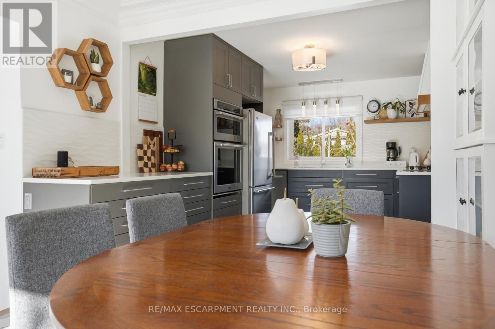 81 Thomson Drive, Hamilton, Ontario  L8B 0G5 - Photo 13 - X12850284