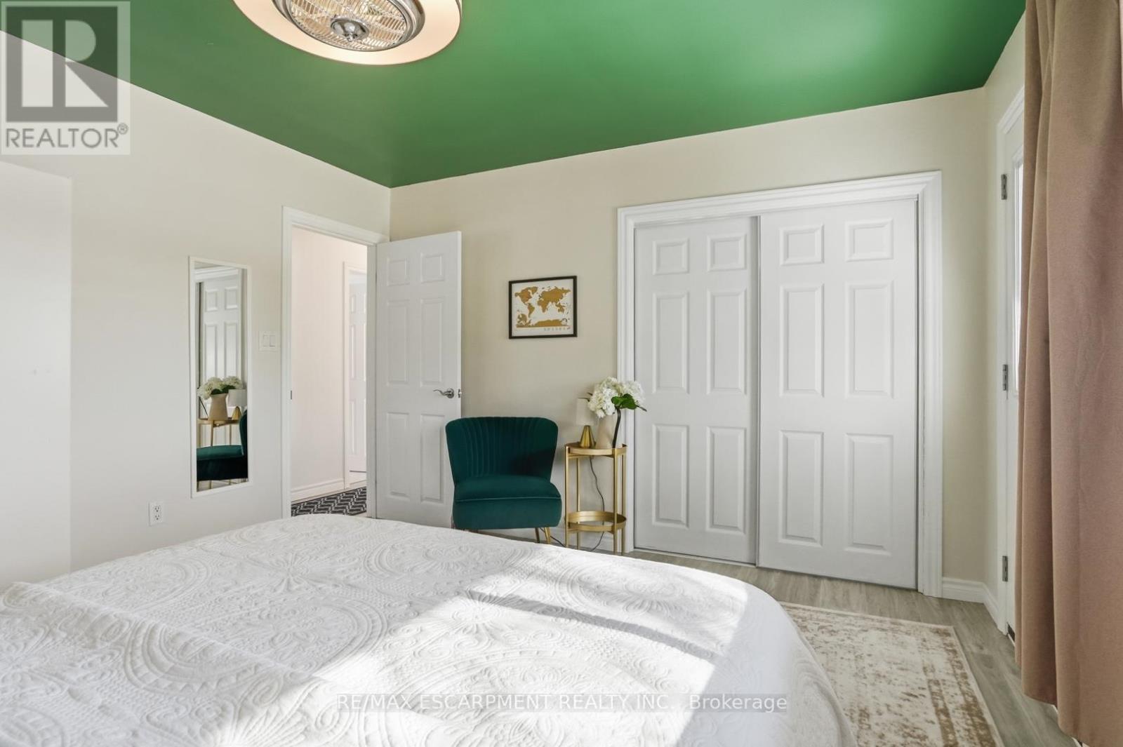 81 Thomson Drive, Hamilton, Ontario  L8B 0G5 - Photo 20 - X12850284