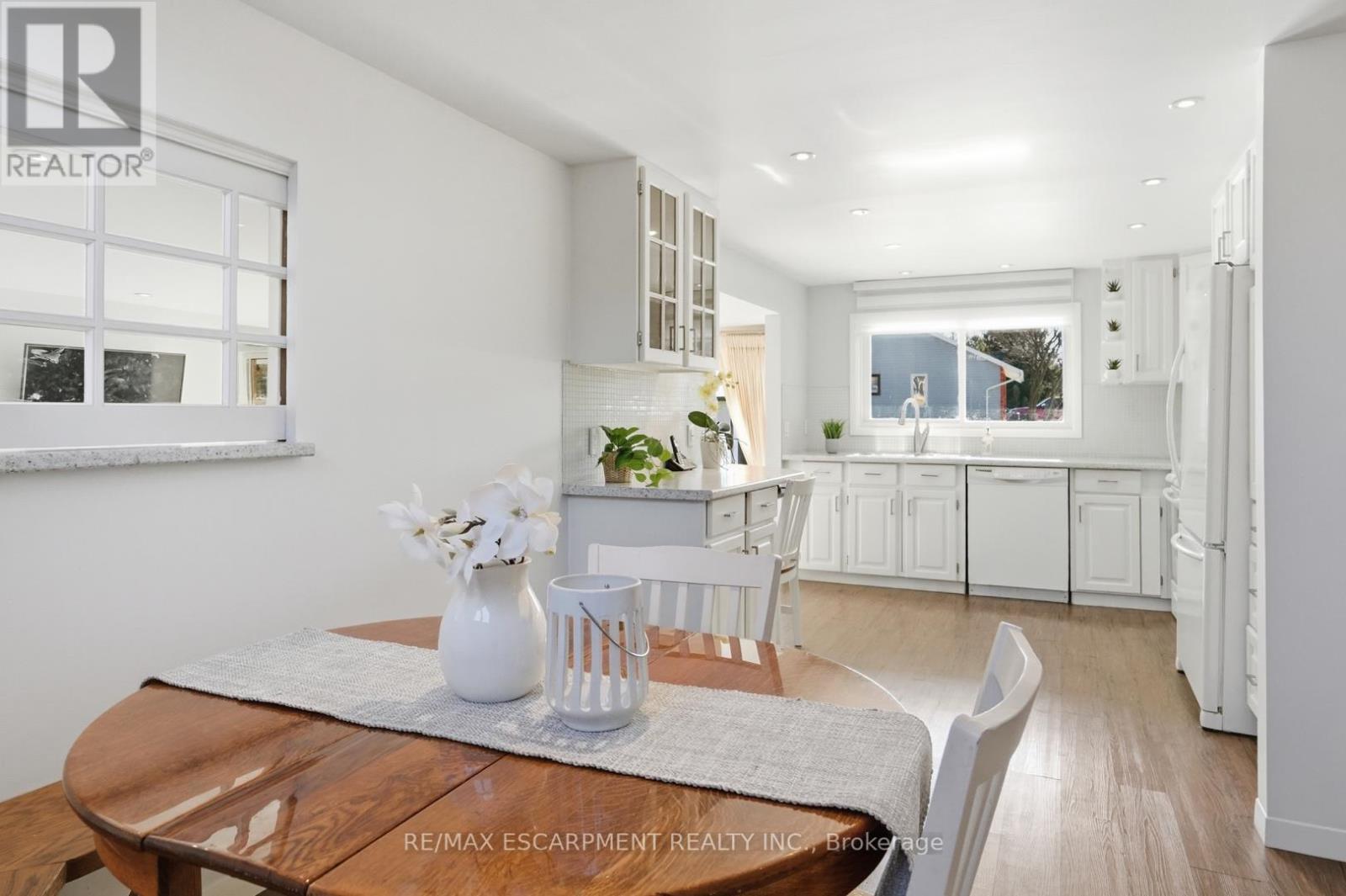 81 Thomson Drive, Hamilton, Ontario  L8B 0G5 - Photo 27 - X12850284