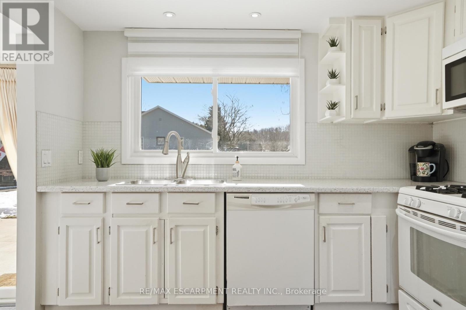 81 Thomson Drive, Hamilton, Ontario  L8B 0G5 - Photo 29 - X12850284