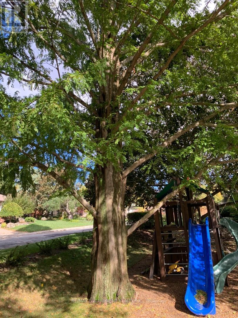 81 Thomson Drive, Hamilton, Ontario  L8B 0G5 - Photo 48 - X12850284