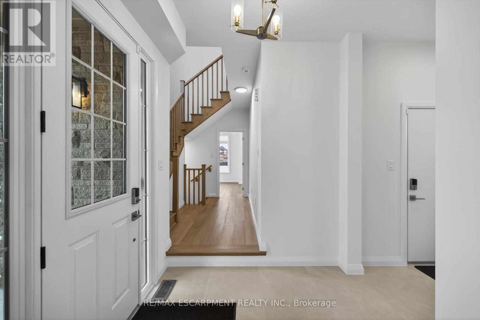 43 Shady Oaks Trail, Hamilton, Ontario  L9B 0E9 - Photo 18 - X12850290