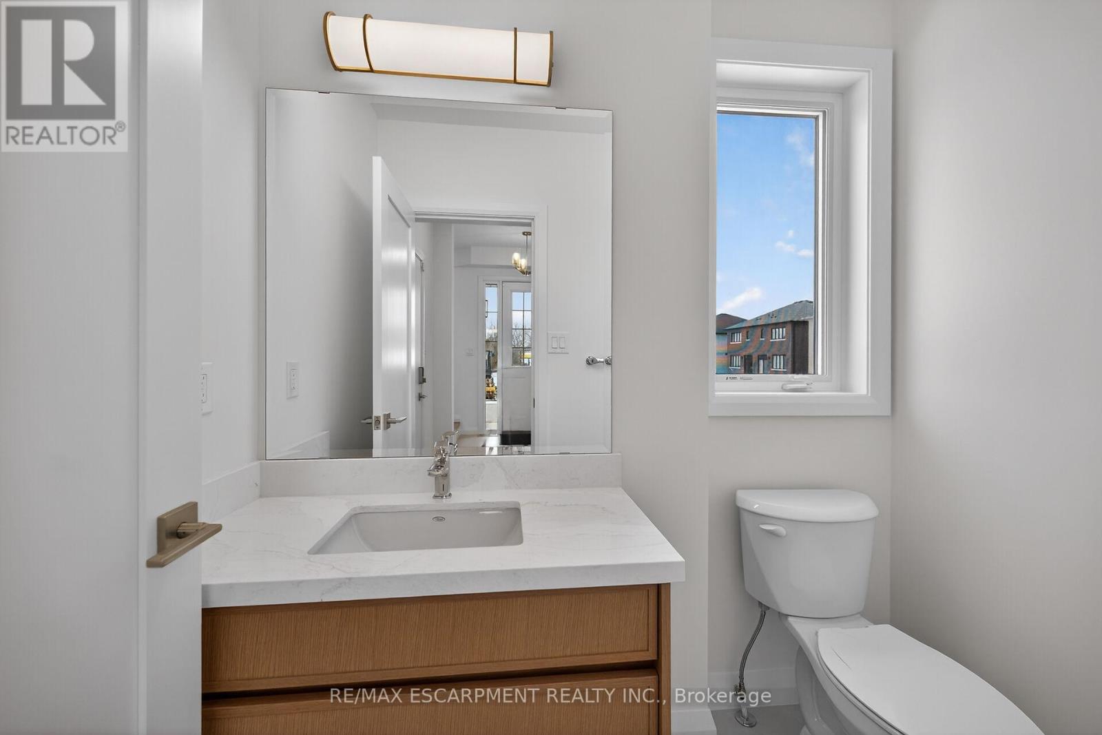 43 Shady Oaks Trail, Hamilton, Ontario  L9B 0E9 - Photo 19 - X12850290