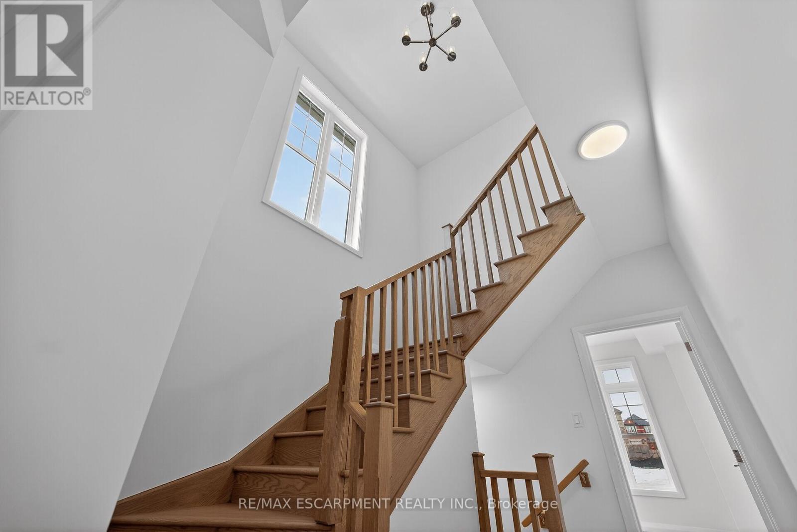 43 Shady Oaks Trail, Hamilton, Ontario  L9B 0E9 - Photo 24 - X12850290