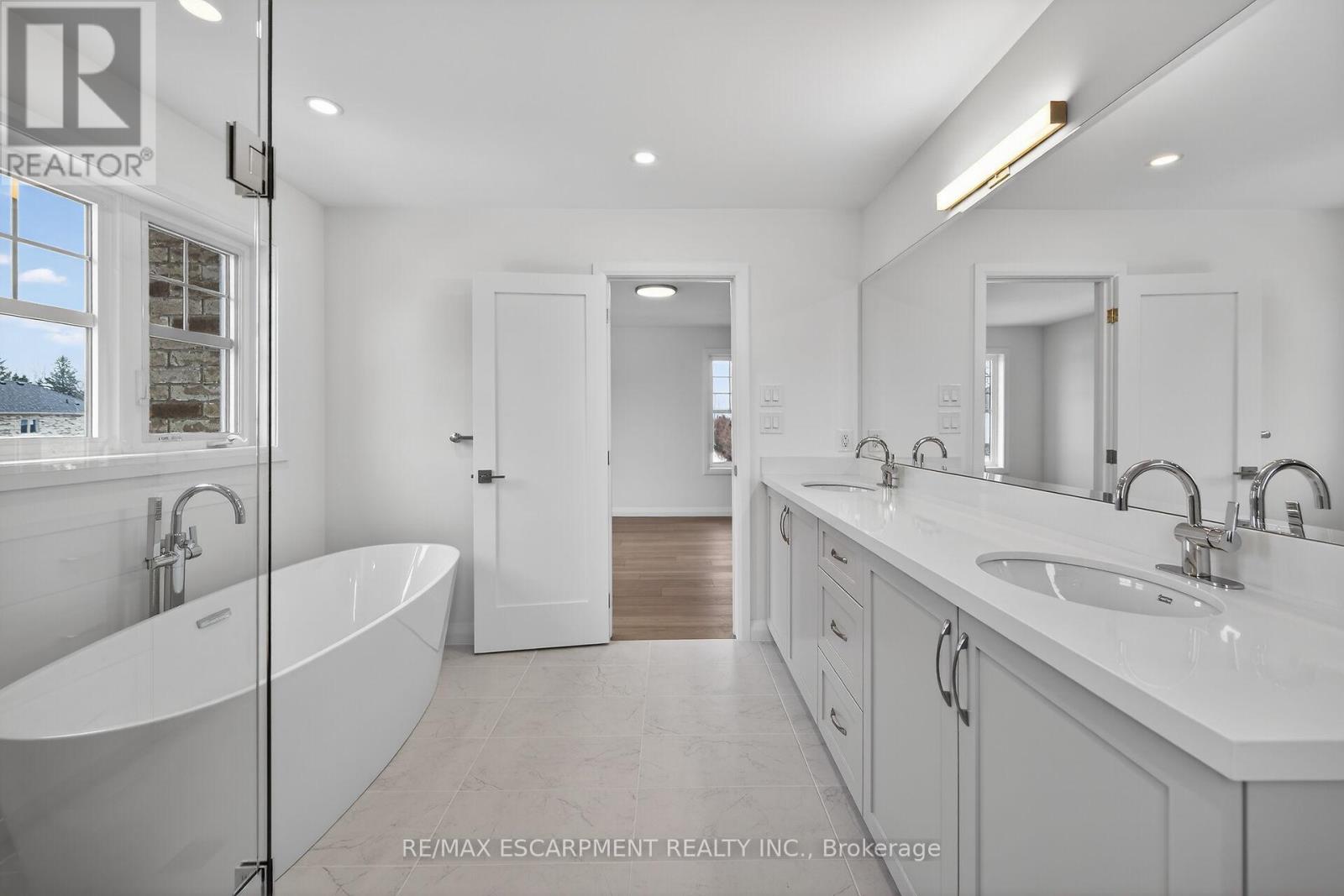 43 Shady Oaks Trail, Hamilton, Ontario  L9B 0E9 - Photo 33 - X12850290