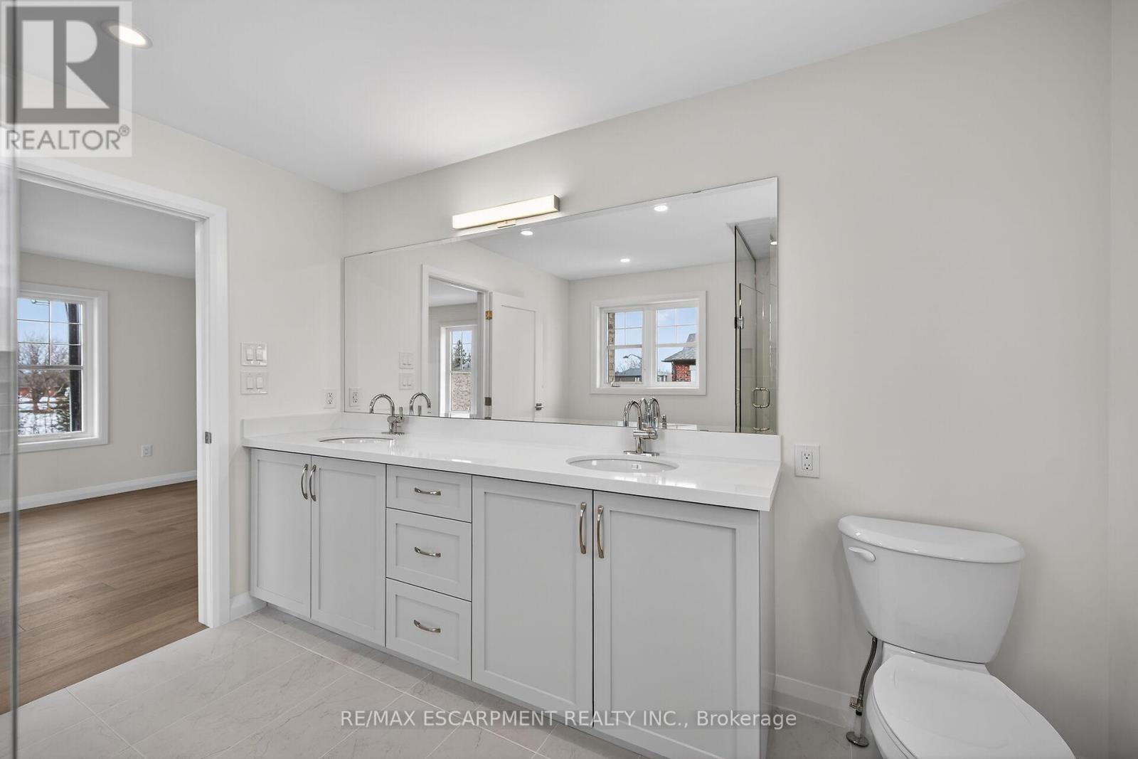 43 Shady Oaks Trail, Hamilton, Ontario  L9B 0E9 - Photo 34 - X12850290