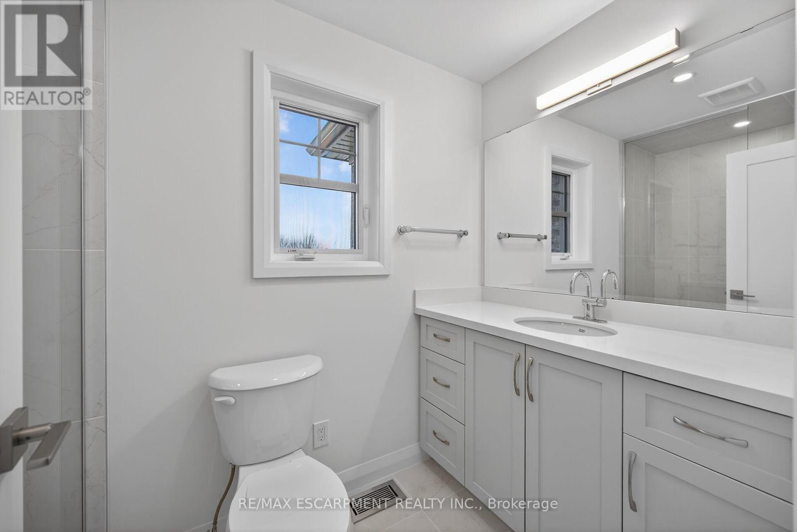 43 Shady Oaks Trail, Hamilton, Ontario  L9B 0E9 - Photo 36 - X12850290