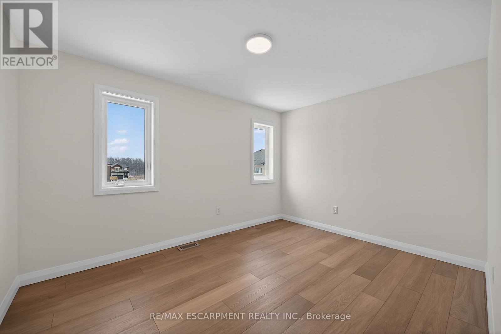 43 Shady Oaks Trail, Hamilton, Ontario  L9B 0E9 - Photo 38 - X12850290