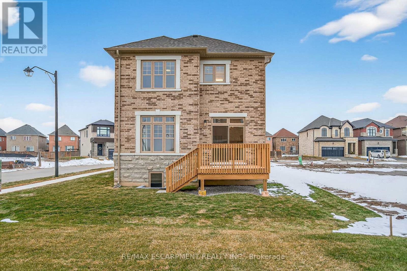 43 Shady Oaks Trail, Hamilton, Ontario  L9B 0E9 - Photo 49 - X12850290