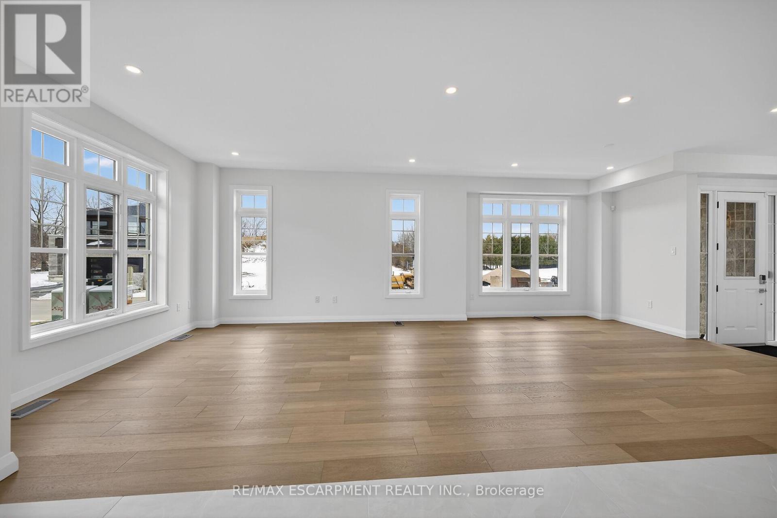 43 Shady Oaks Trail, Hamilton, Ontario  L9B 0E9 - Photo 7 - X12850290