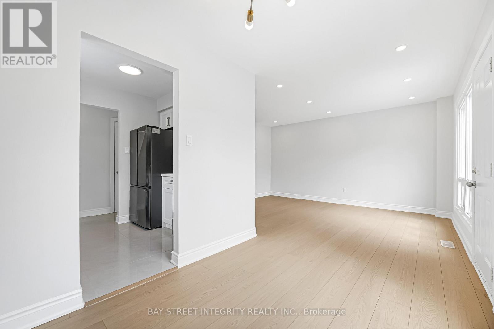 41 Elsa Vine Way, Toronto, Ontario  M2J 4H8 - Photo 15 - C12843180