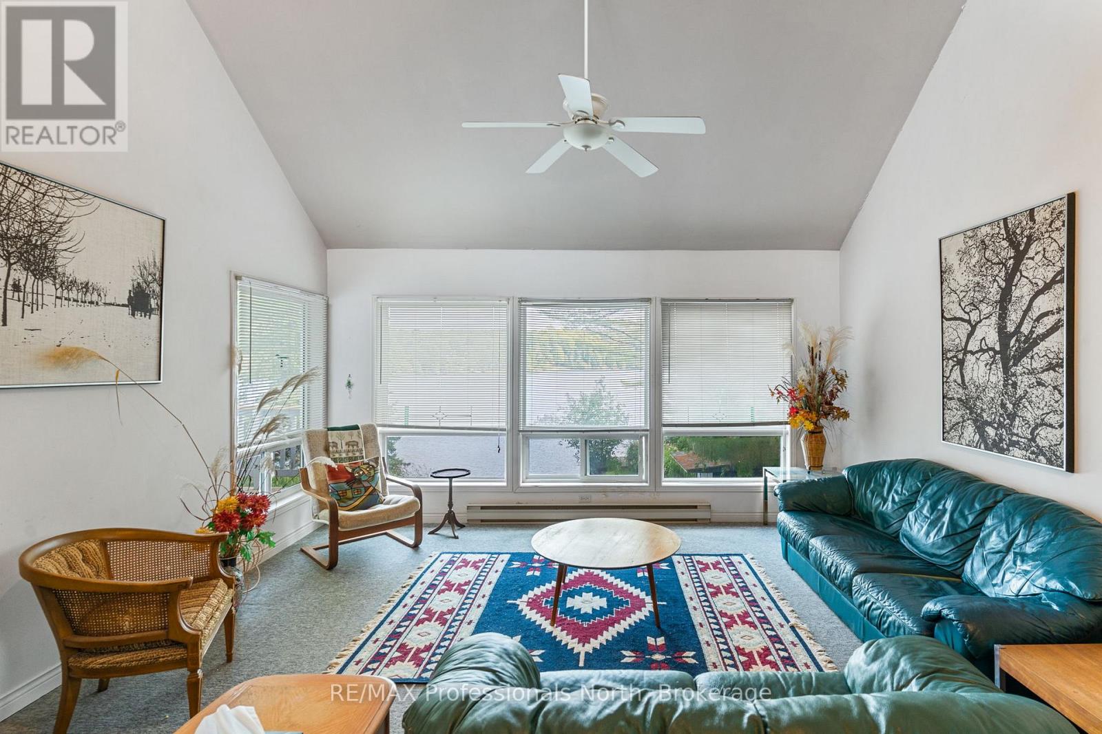 1080 Petticoat Lane, Minden Hills, Ontario  K0M 2K0 - Photo 12 - X12850424