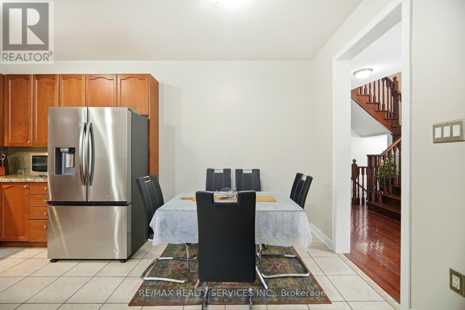 31 Seahorse Avenue, Brampton, Ontario  L6V 4N7 - Photo 10 - W12848200