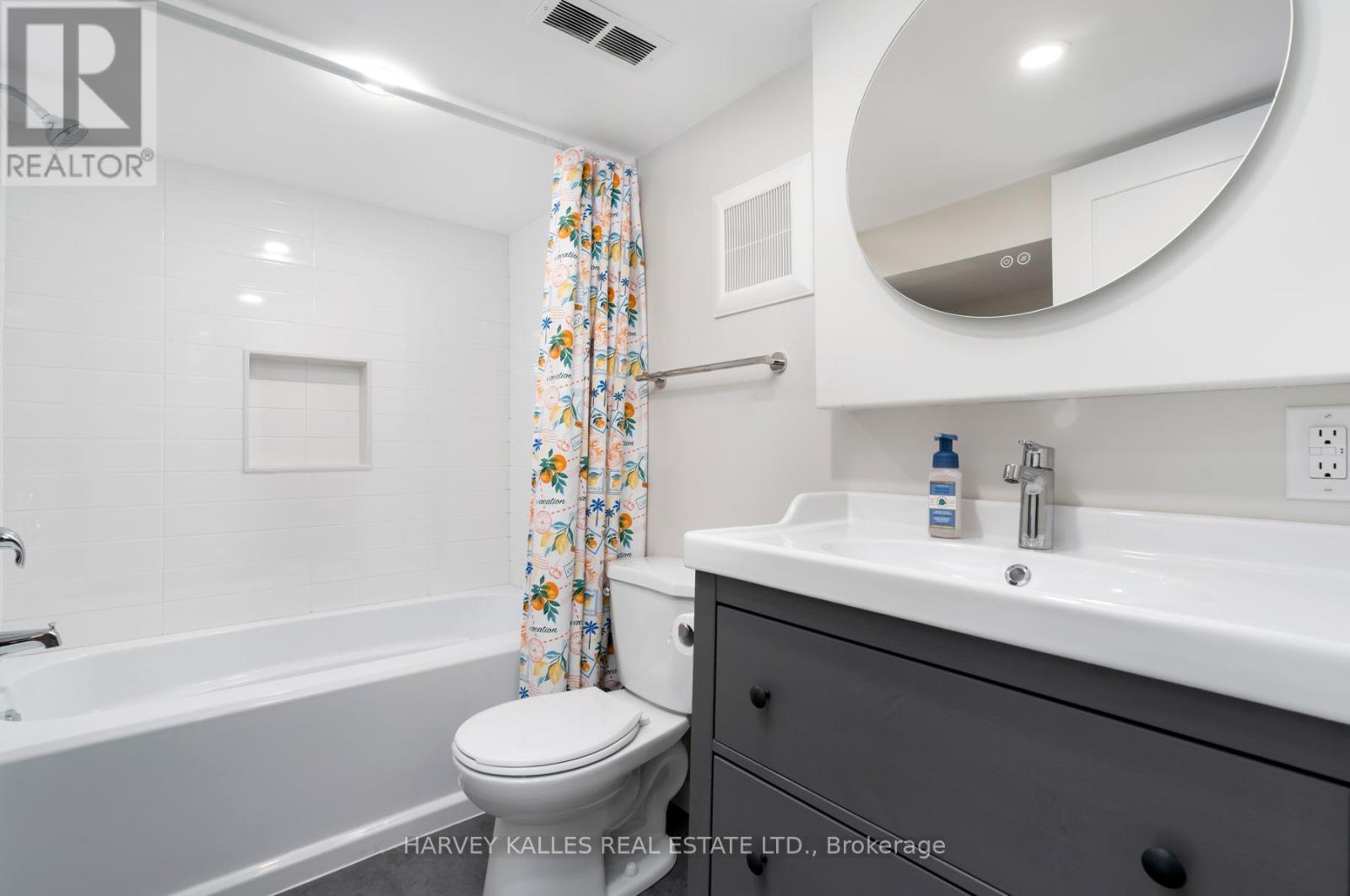 31 Elder Avenue, Toronto, Ontario  M8W 1S3 - Photo 32 - W12849096