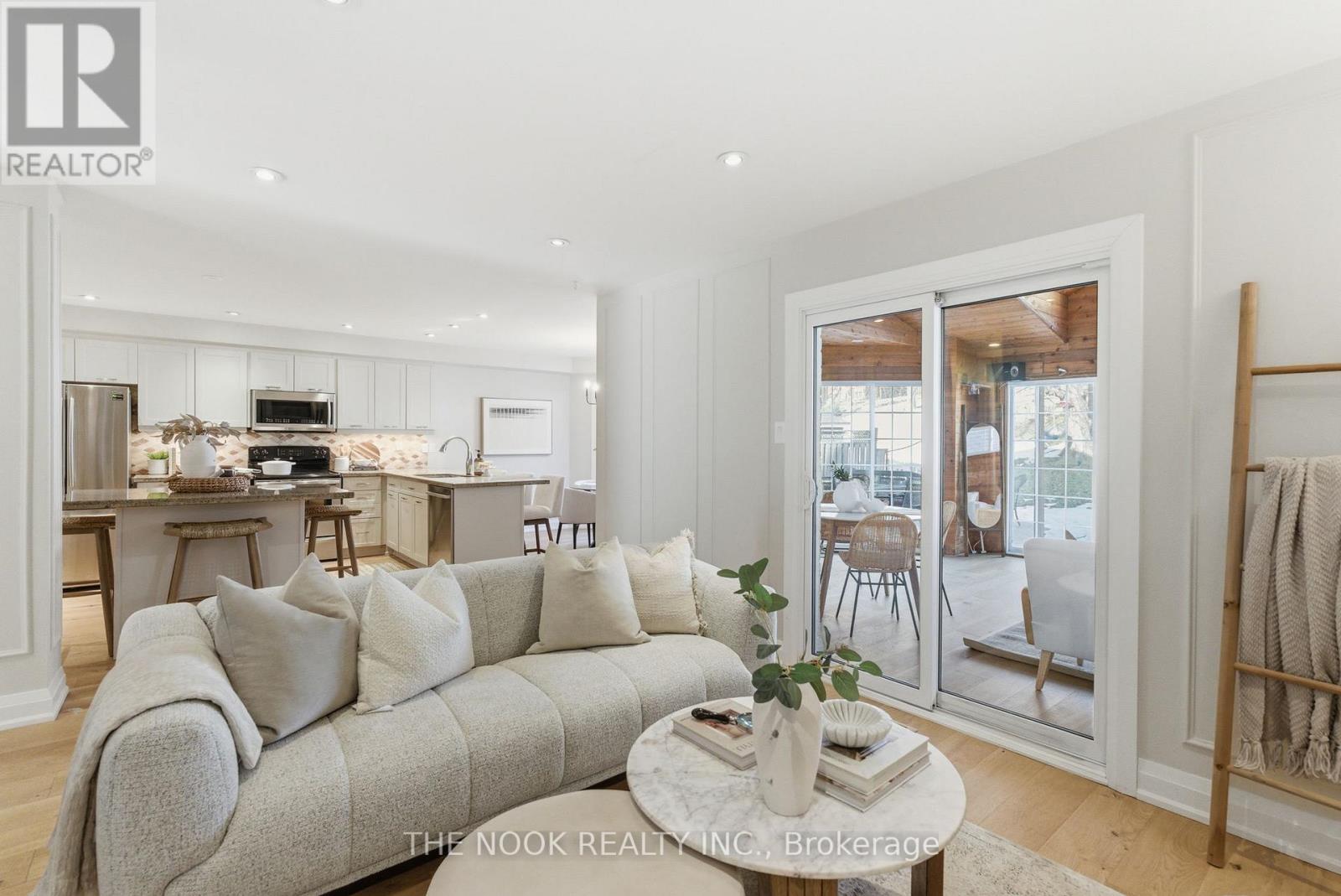 49 Meekings Drive, Ajax (Central West), Ontario  L1T 3N2 - Photo 17 - E12850410