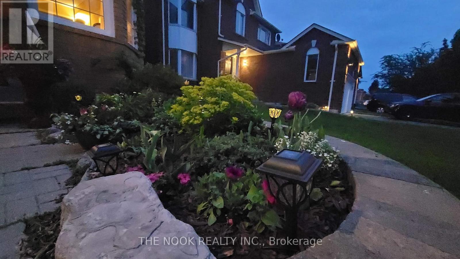 49 Meekings Drive, Ajax (Central West), Ontario  L1T 3N2 - Photo 49 - E12850410