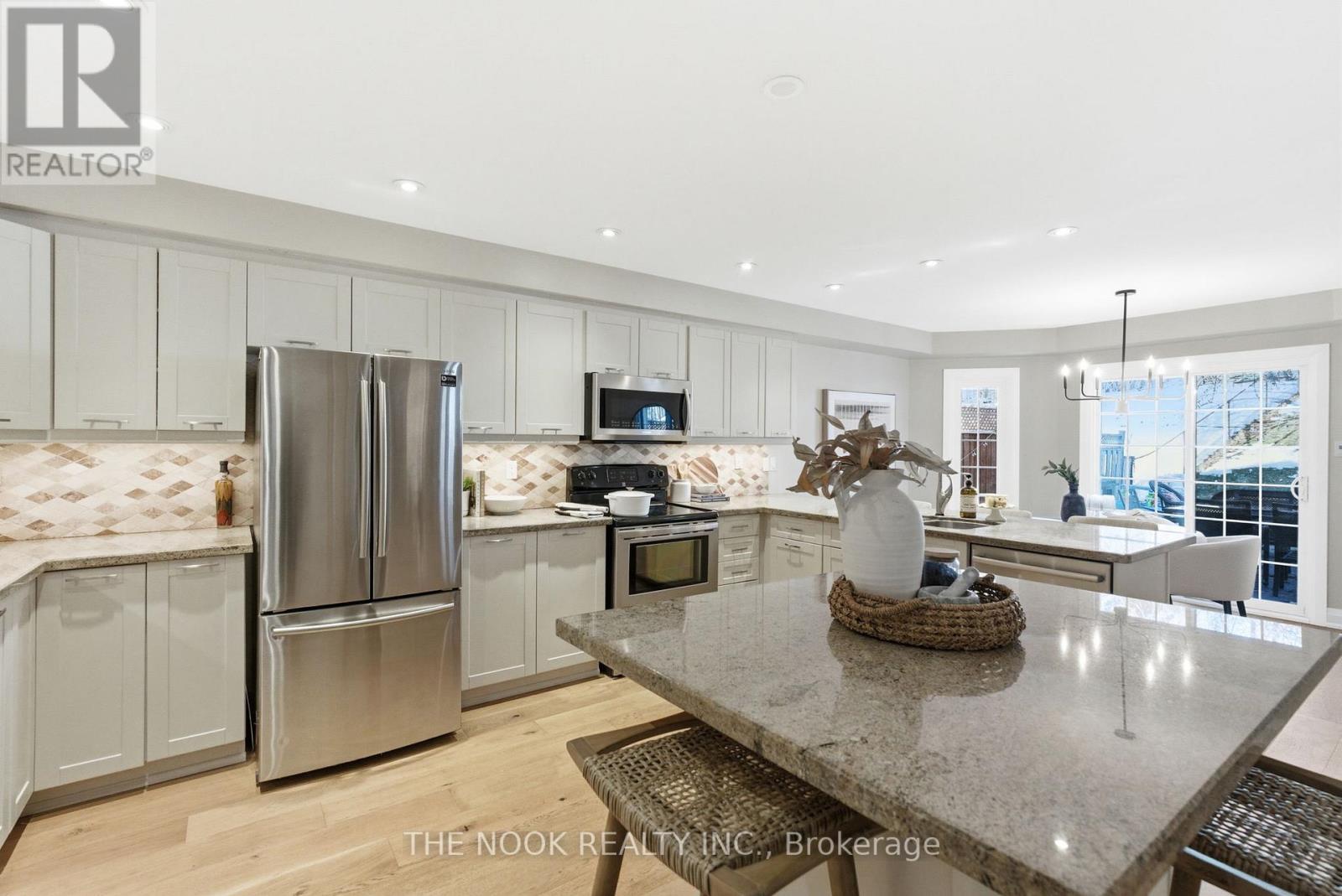 49 Meekings Drive, Ajax (Central West), Ontario  L1T 3N2 - Photo 7 - E12850410