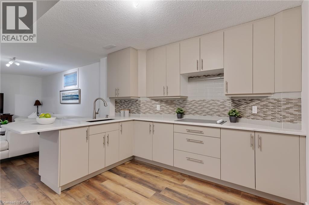 585 Wingrove Court, Waterloo, Ontario  N2T 2C1 - Photo 35 - 40806268