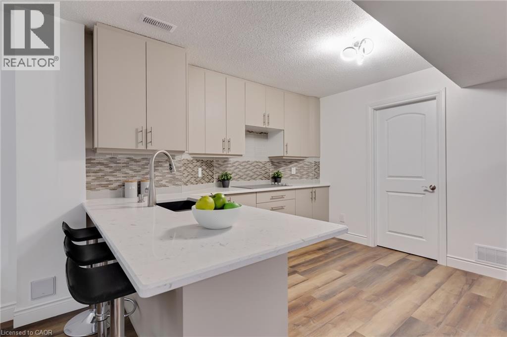 585 Wingrove Court, Waterloo, Ontario  N2T 2C1 - Photo 34 - 40806268