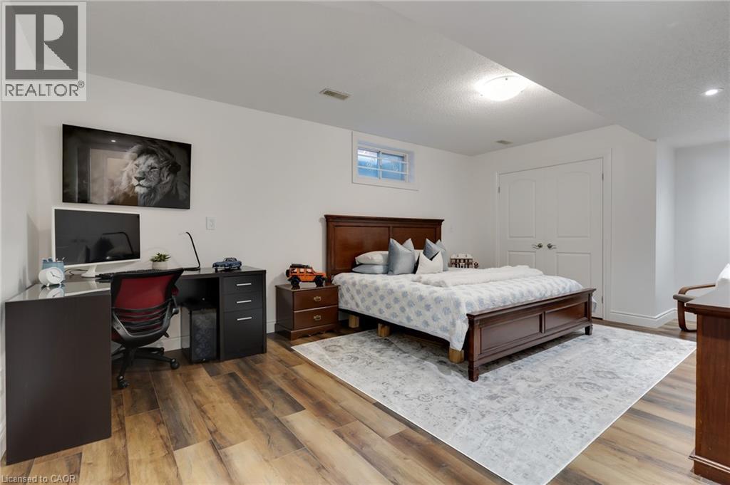 585 Wingrove Court, Waterloo, Ontario  N2T 2C1 - Photo 38 - 40806268