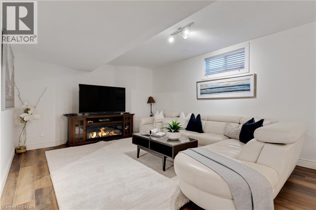 585 Wingrove Court, Waterloo, Ontario  N2T 2C1 - Photo 32 - 40806268