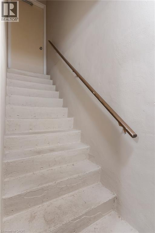 585 Wingrove Court, Waterloo, Ontario  N2T 2C1 - Photo 39 - 40806268